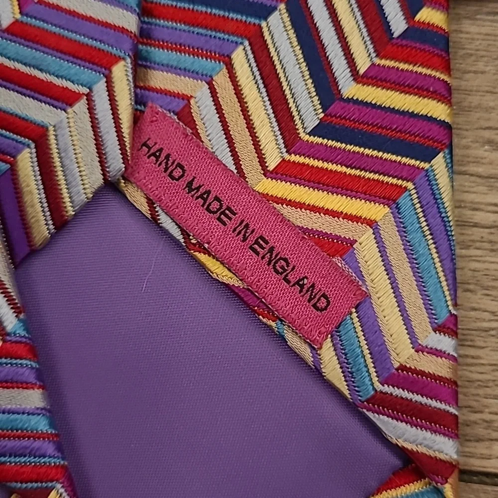 DUCHAMP London Metallic Multicolor Zig Zag Striped Pattern Silk Tie RARE NEW‎